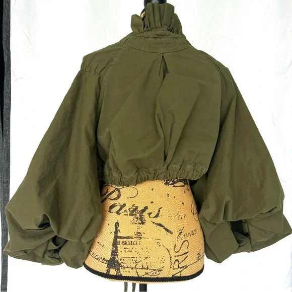 Dries Van Noten
Puff Sleeve Green “Voly' tie front jacket medium - Picture 4 of 15